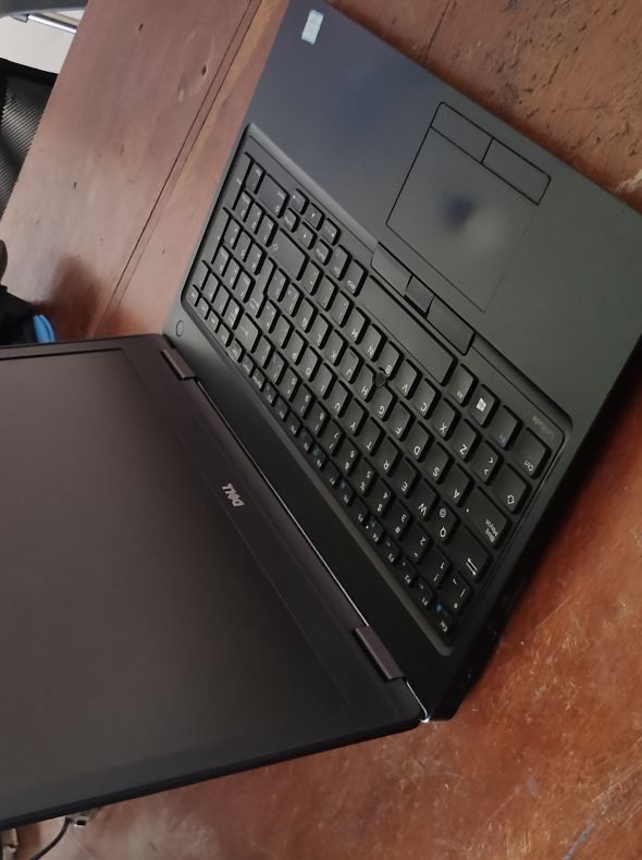 Vendo Laptop Dell I5 con 8 de Ram